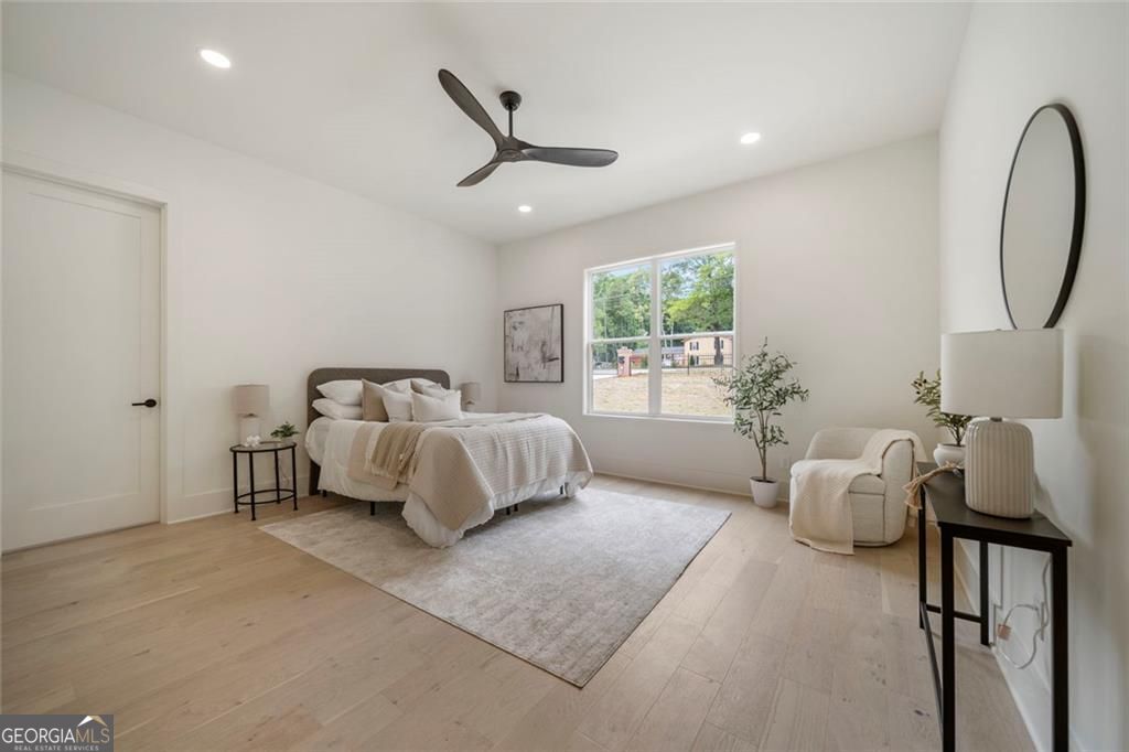 210 Simonton Road SW