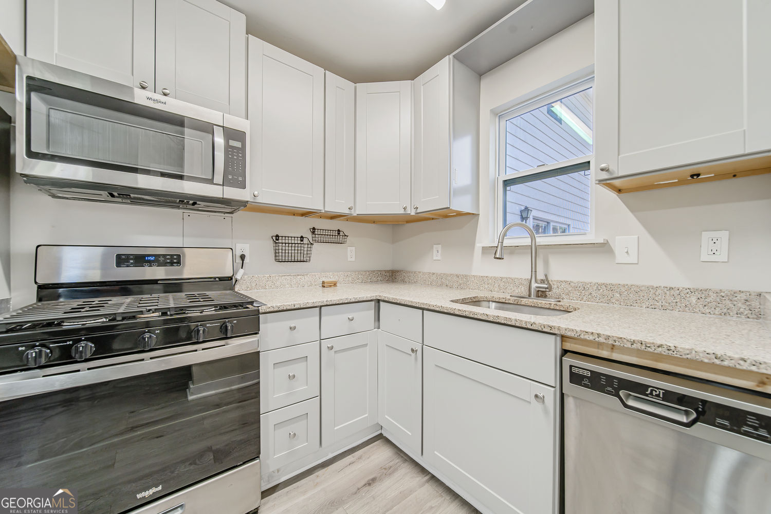 1069 Ashwood Circle