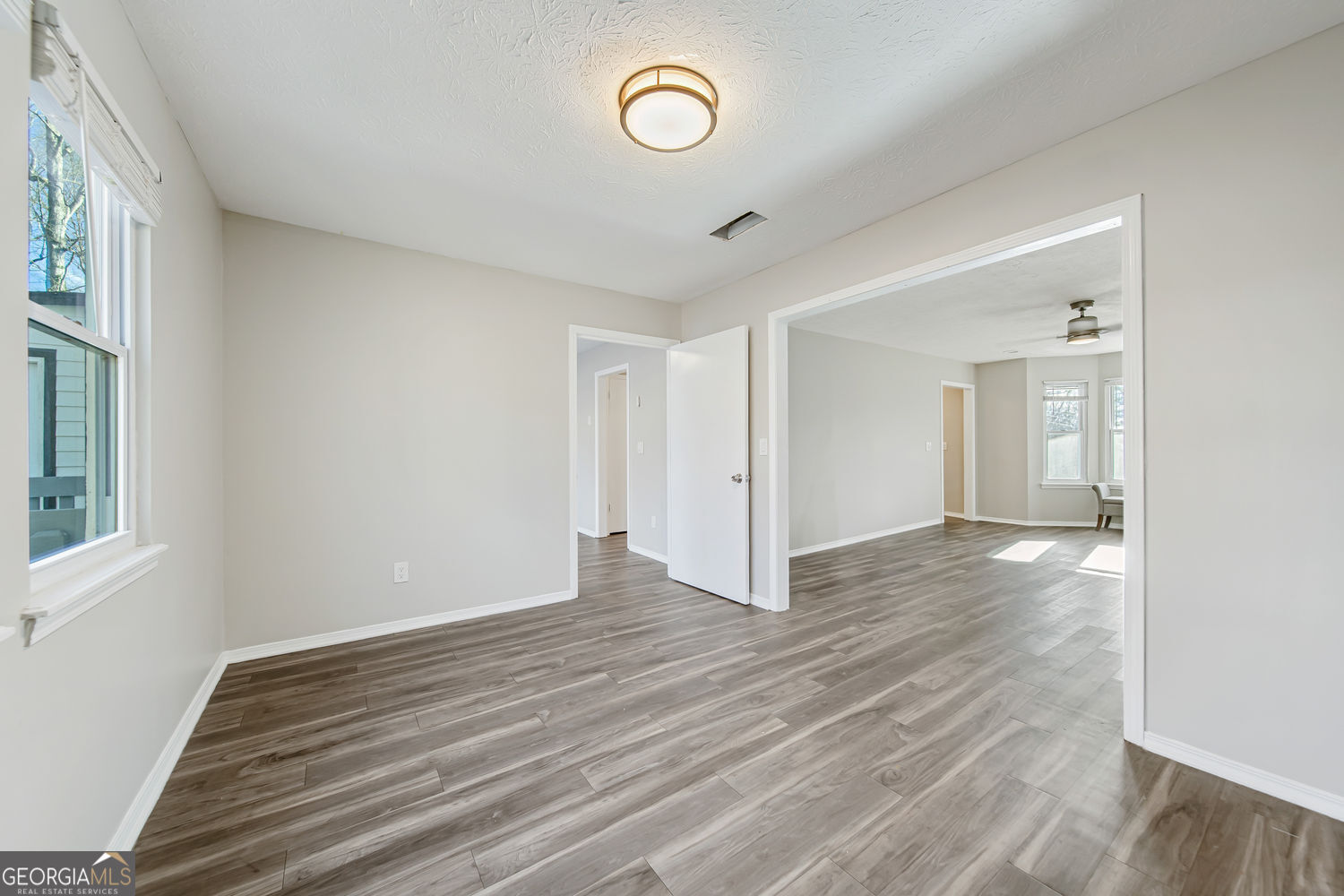 1069 Ashwood Circle
