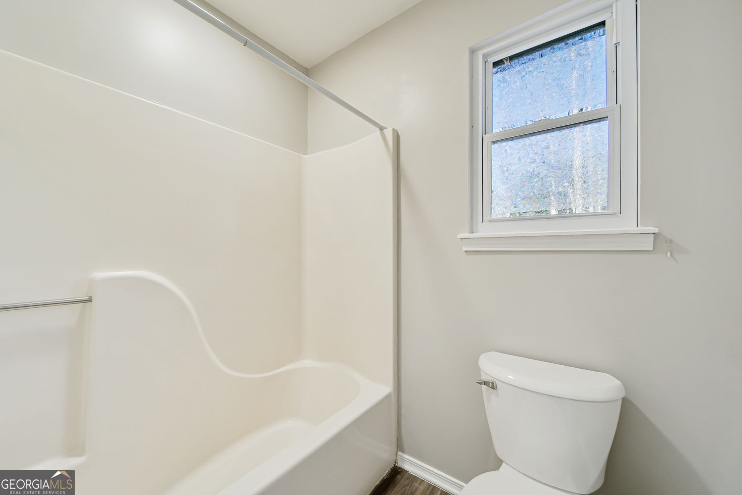1069 Ashwood Circle