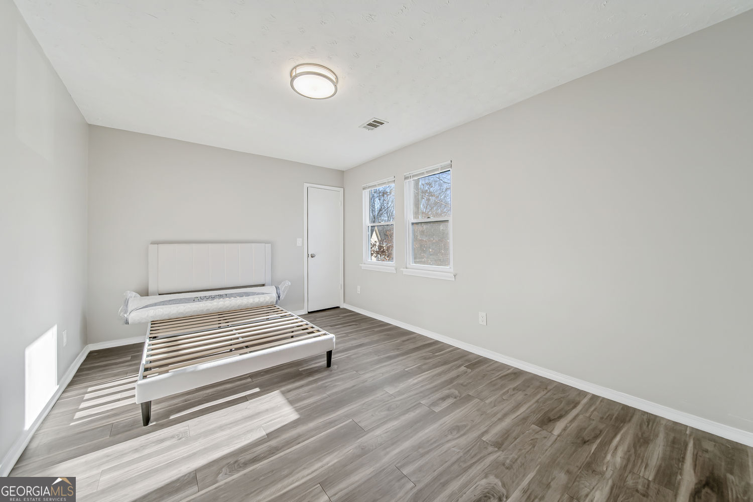 1069 Ashwood Circle