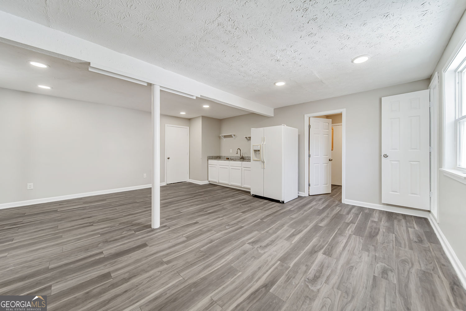 1069 Ashwood Circle