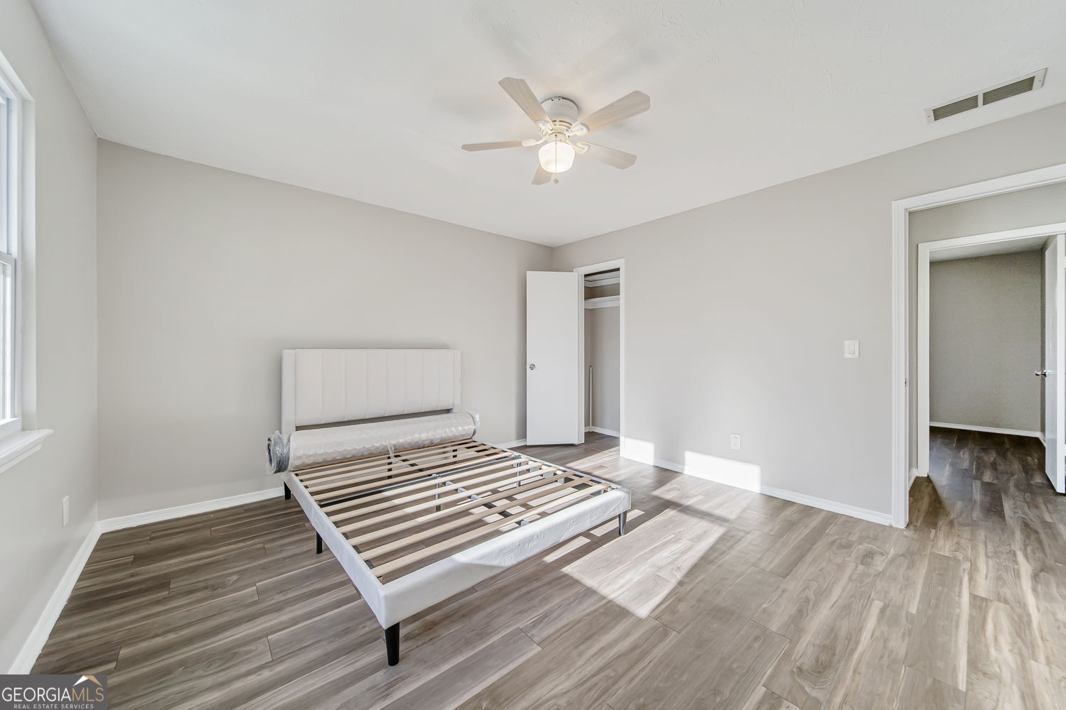 1069 Ashwood Circle