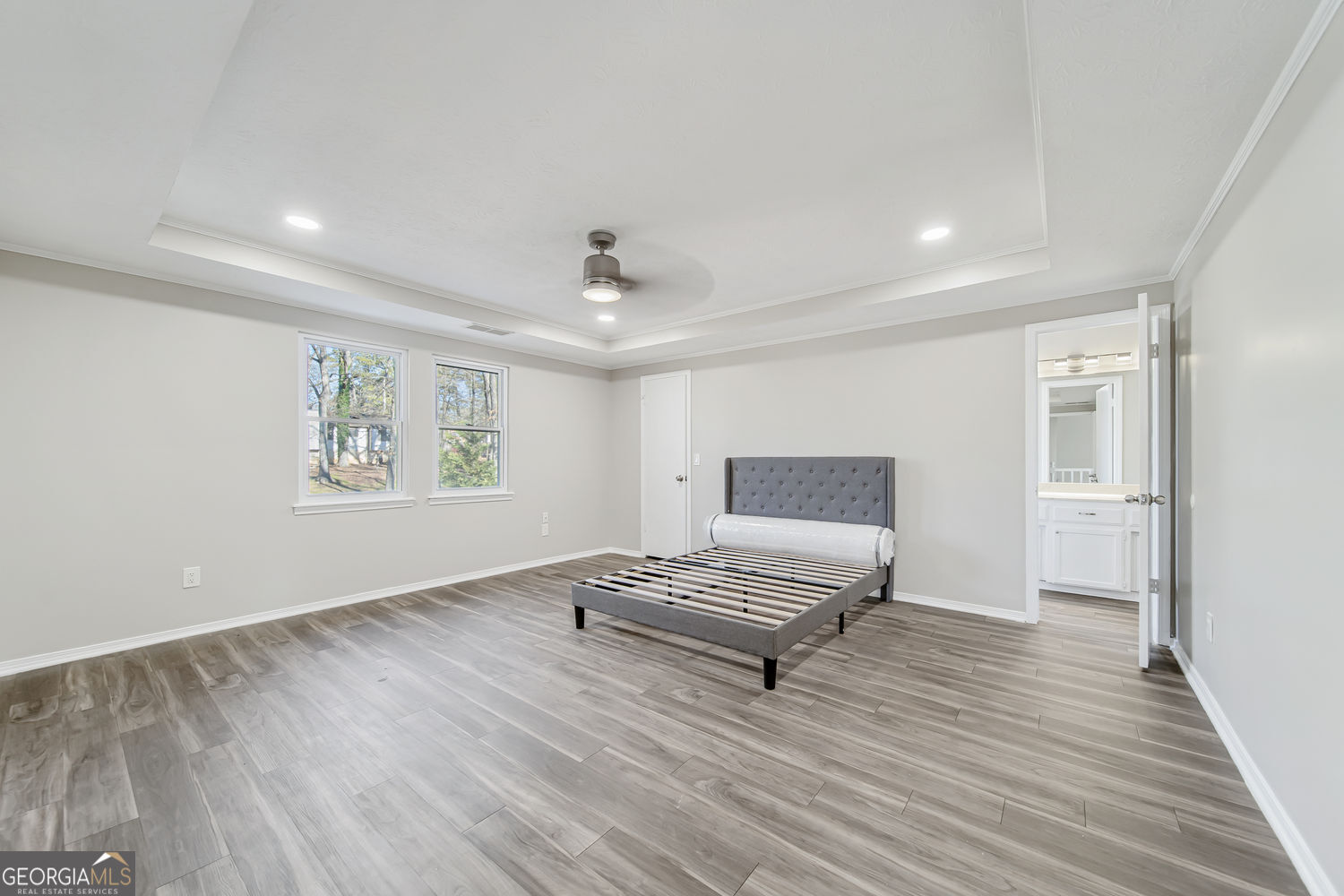 1069 Ashwood Circle