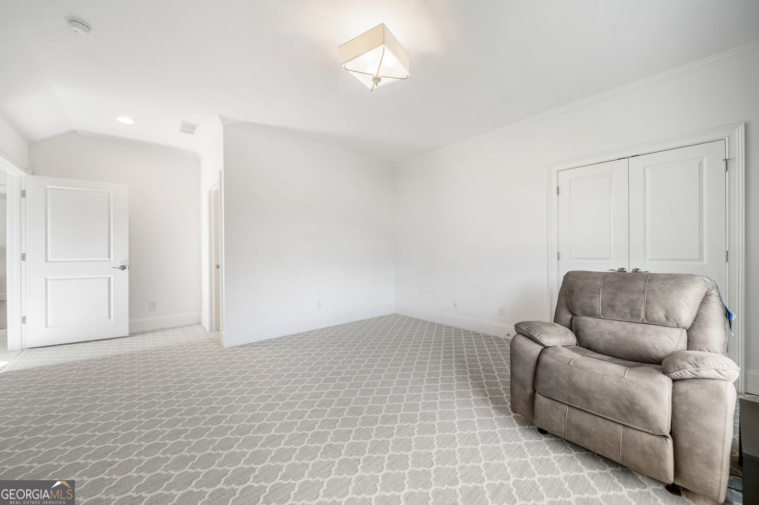 5960 Overlook Club Circle