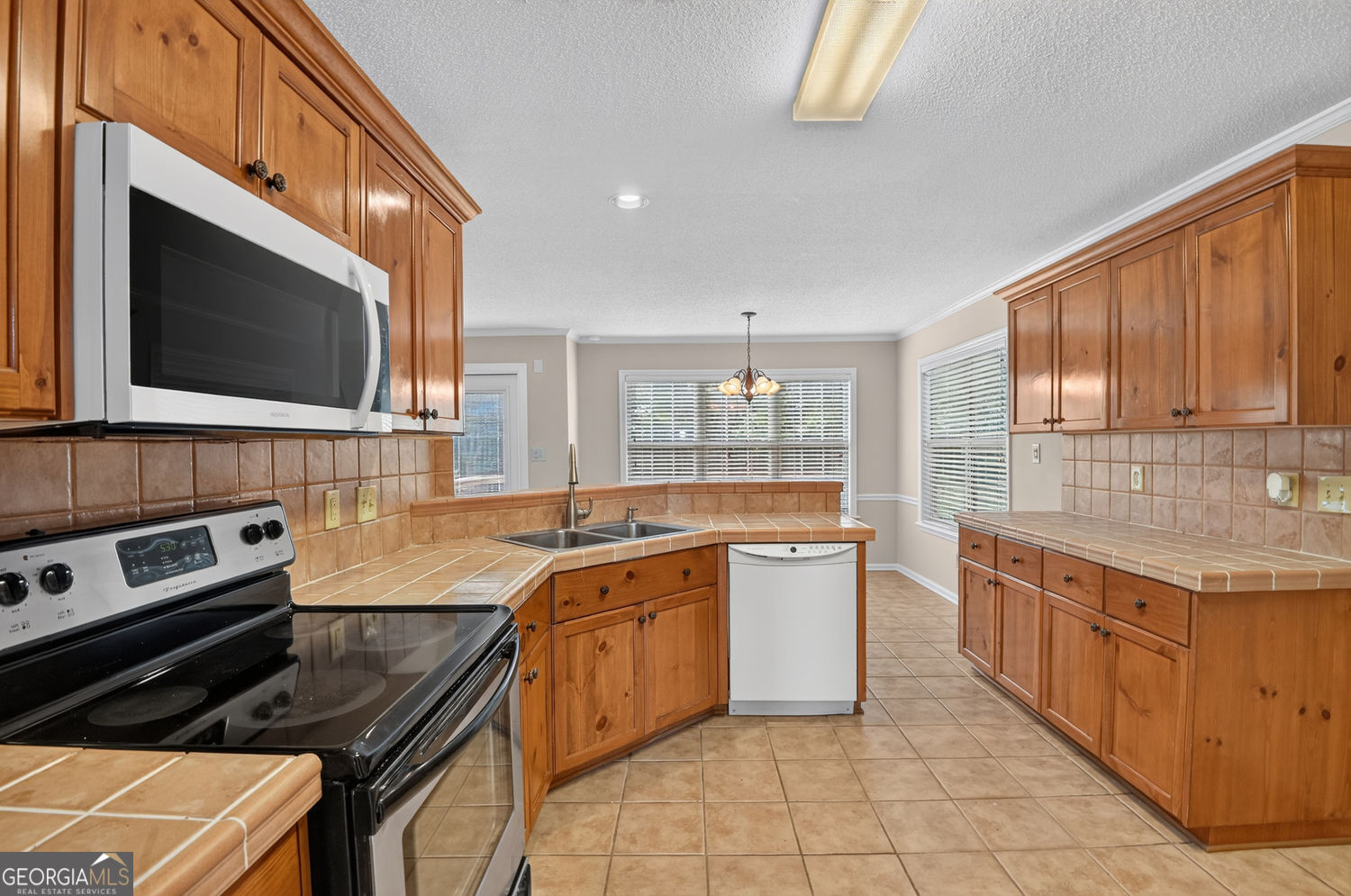 4141 Saddle Horn Drive