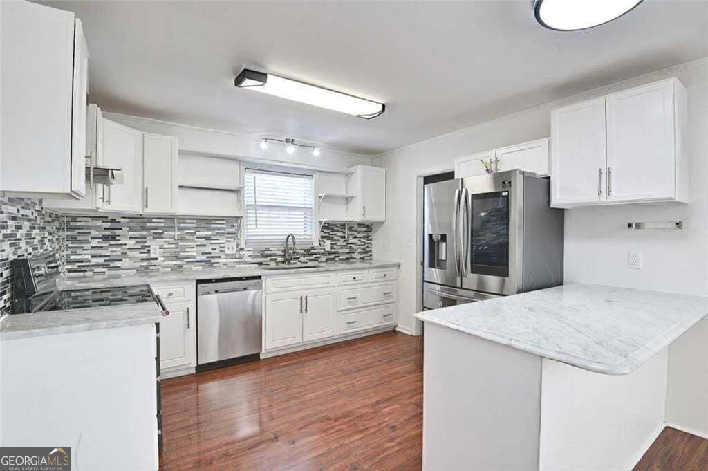 306 Skylark Road