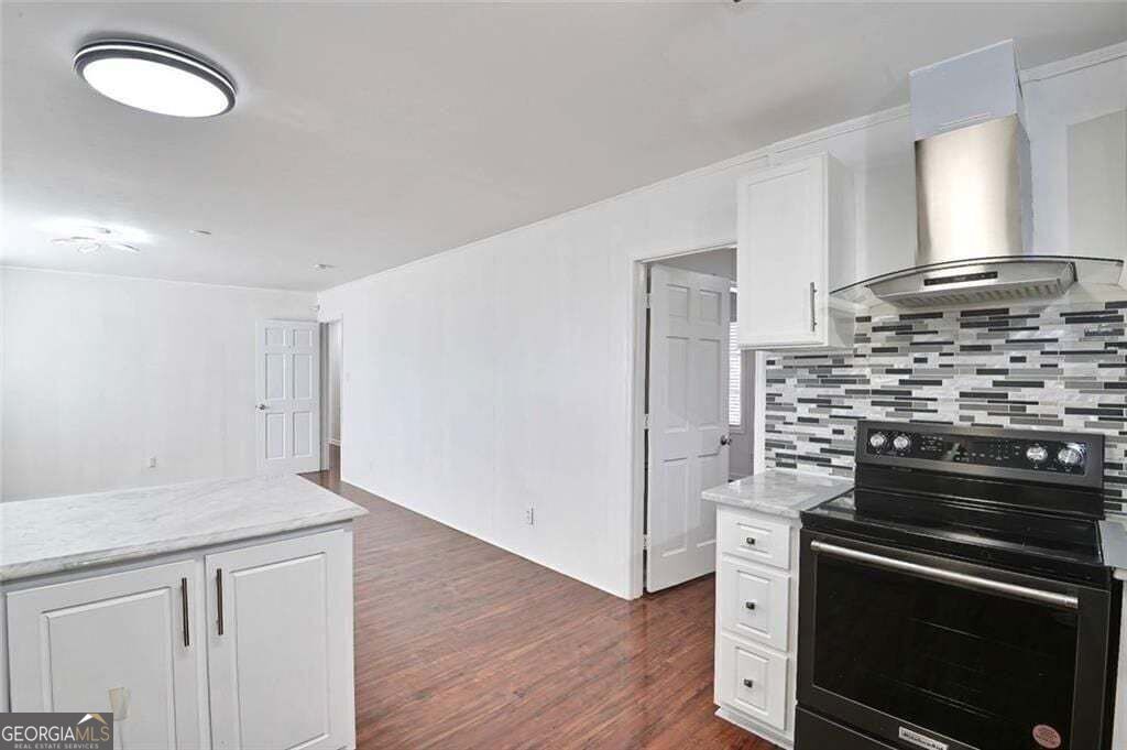 306 Skylark Road