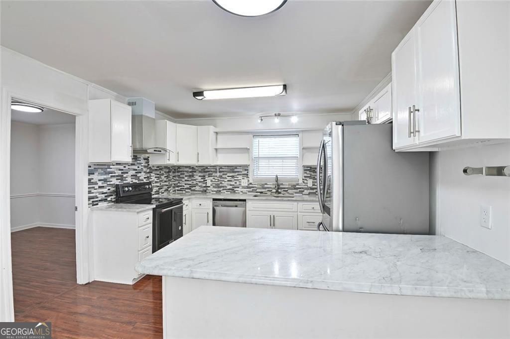 306 Skylark Road