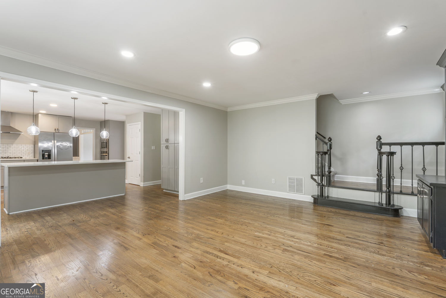 1460 Midland Way