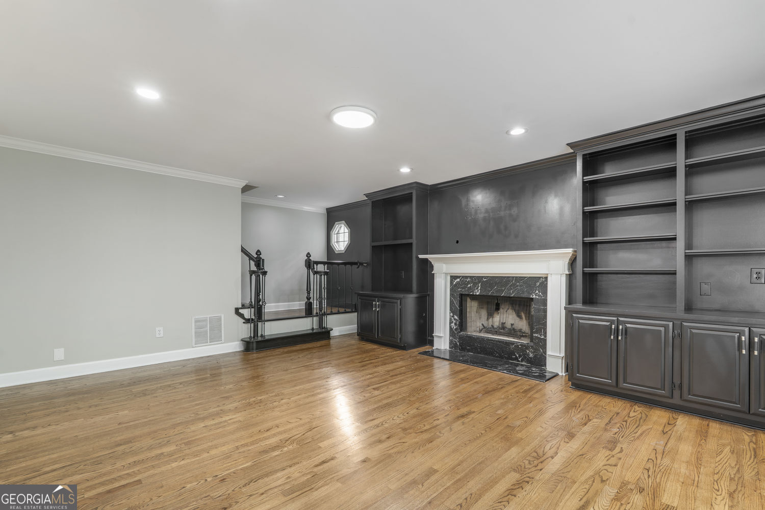 1460 Midland Way