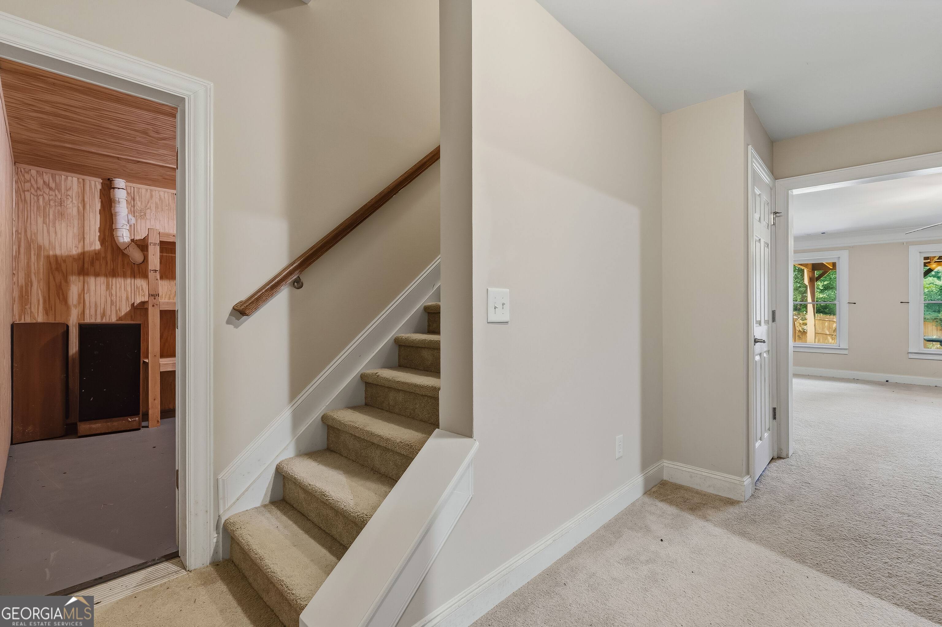 5605 Viewpoint Ct Court