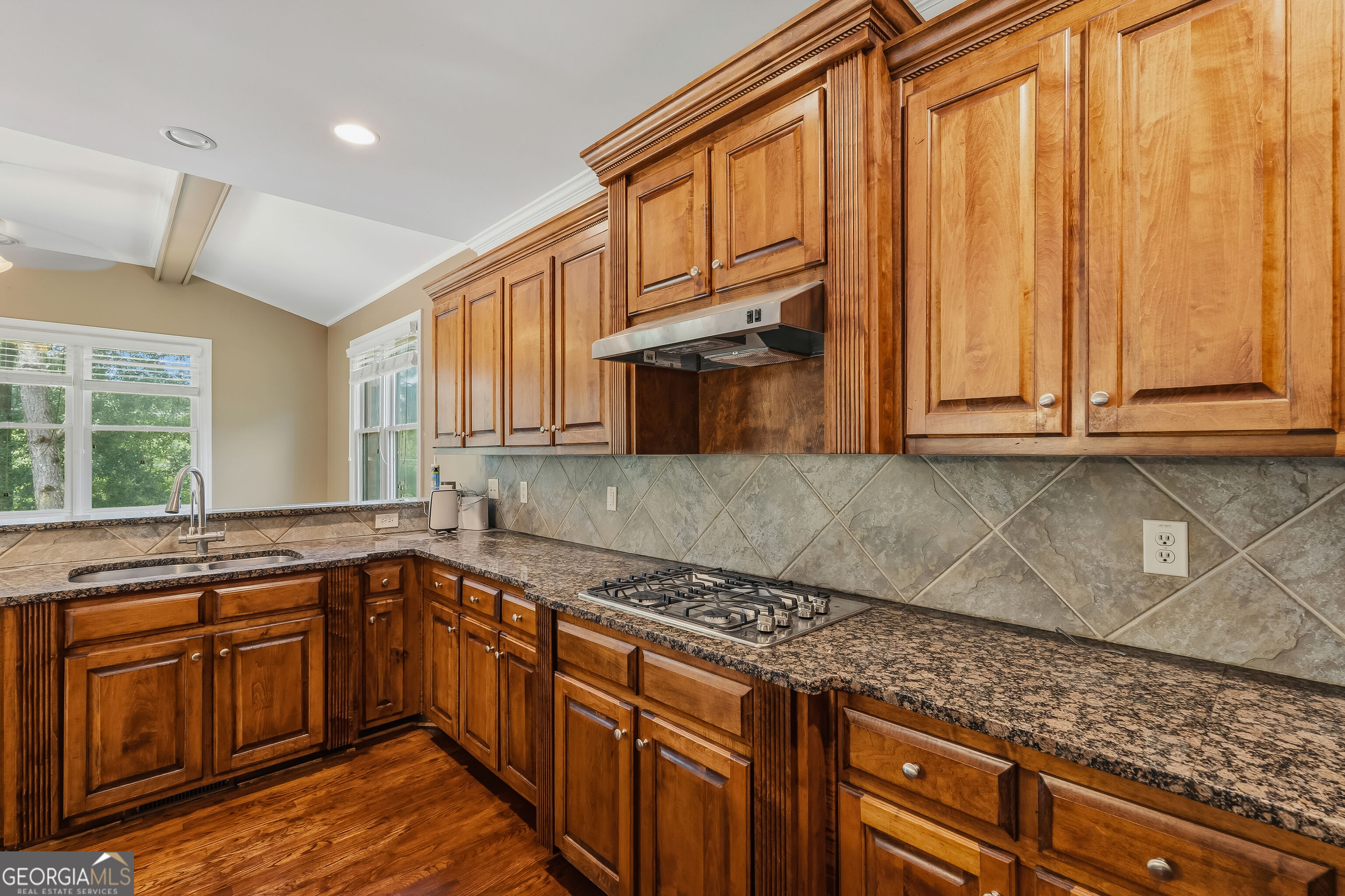 5605 Viewpoint Ct Court