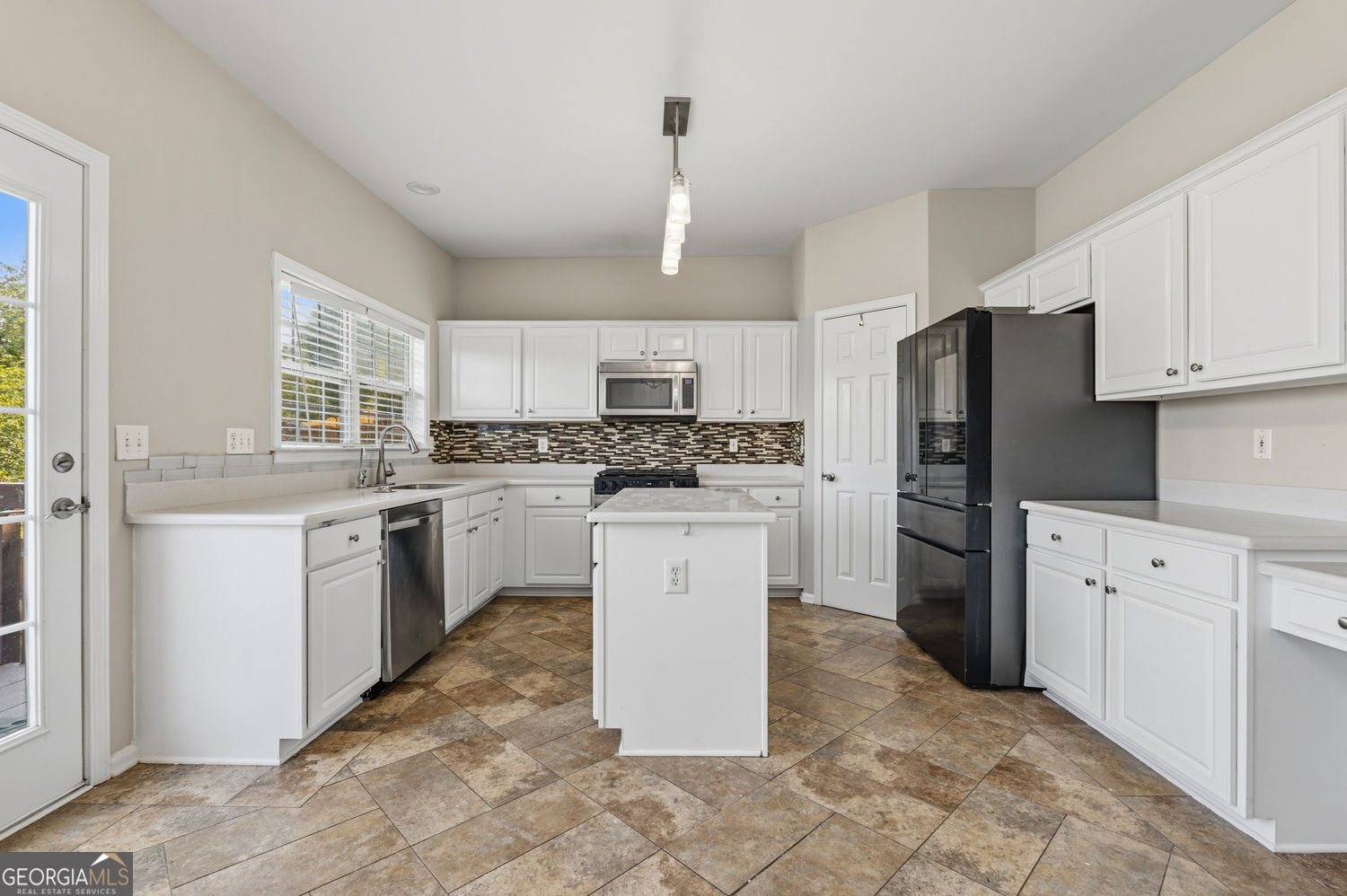2628 Myrtlewood Lane NW
