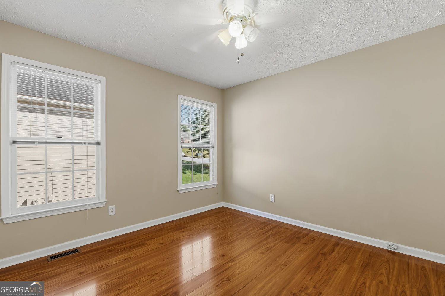1424 Oak Bend Way