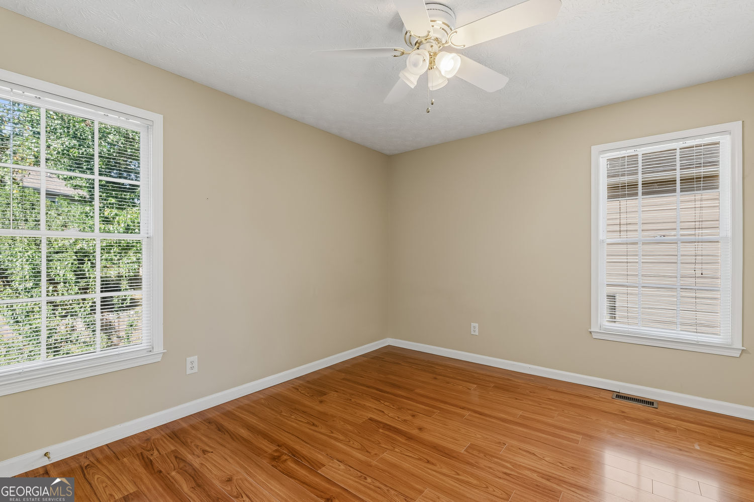 1424 Oak Bend Way