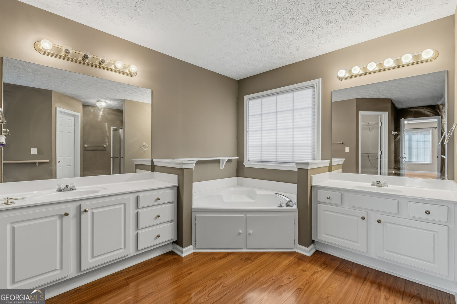 1424 Oak Bend Way