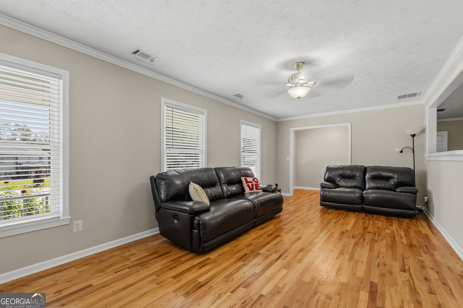 393 Greenleaf Court NW