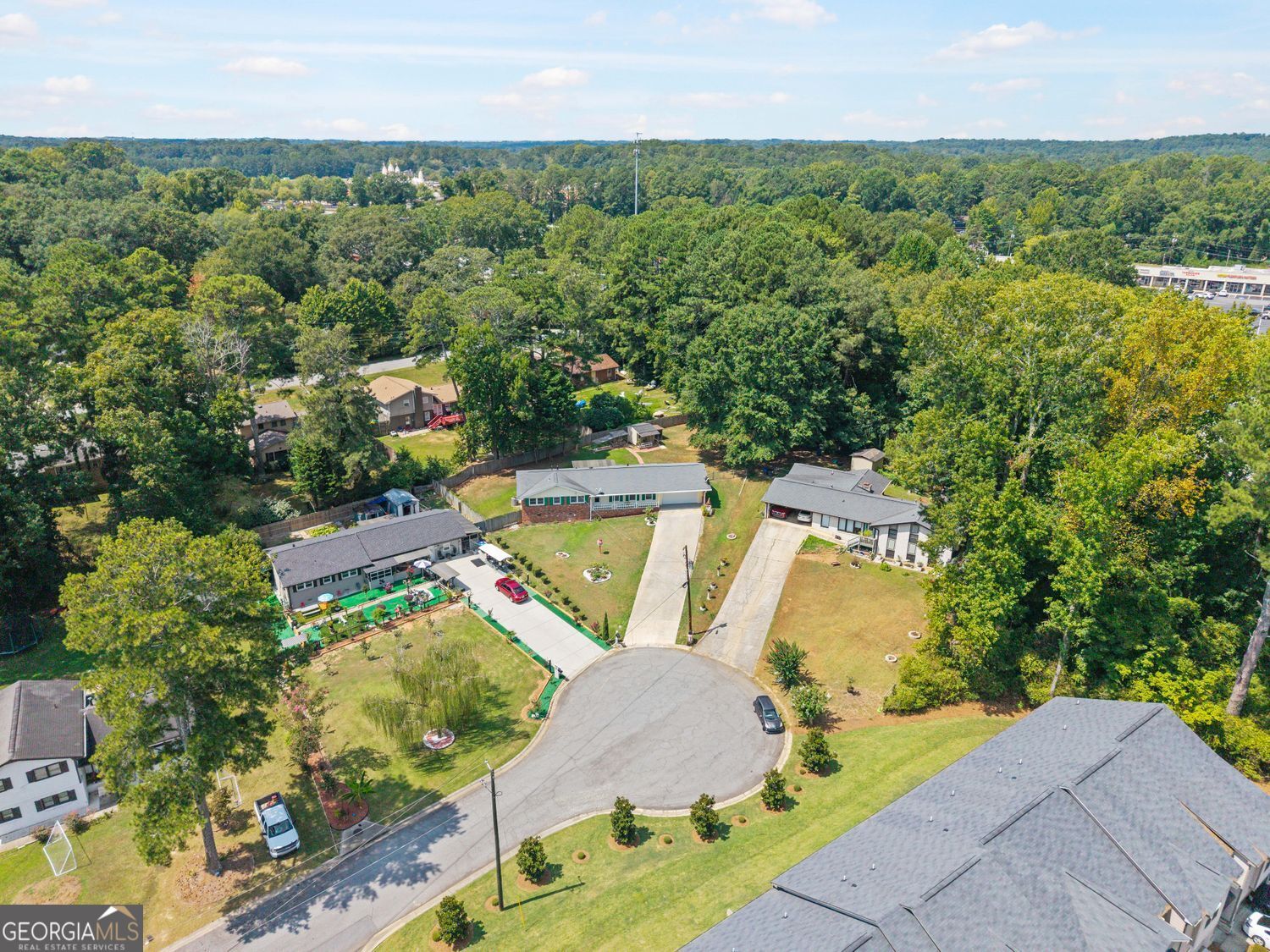 393 Greenleaf Court NW