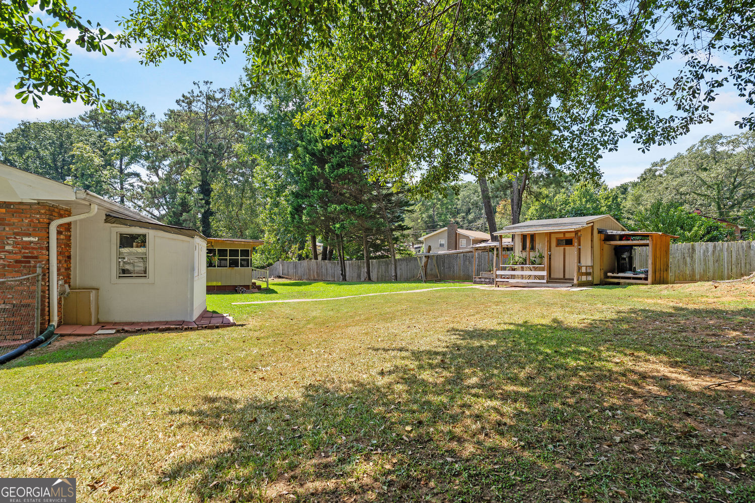 393 Greenleaf Court NW