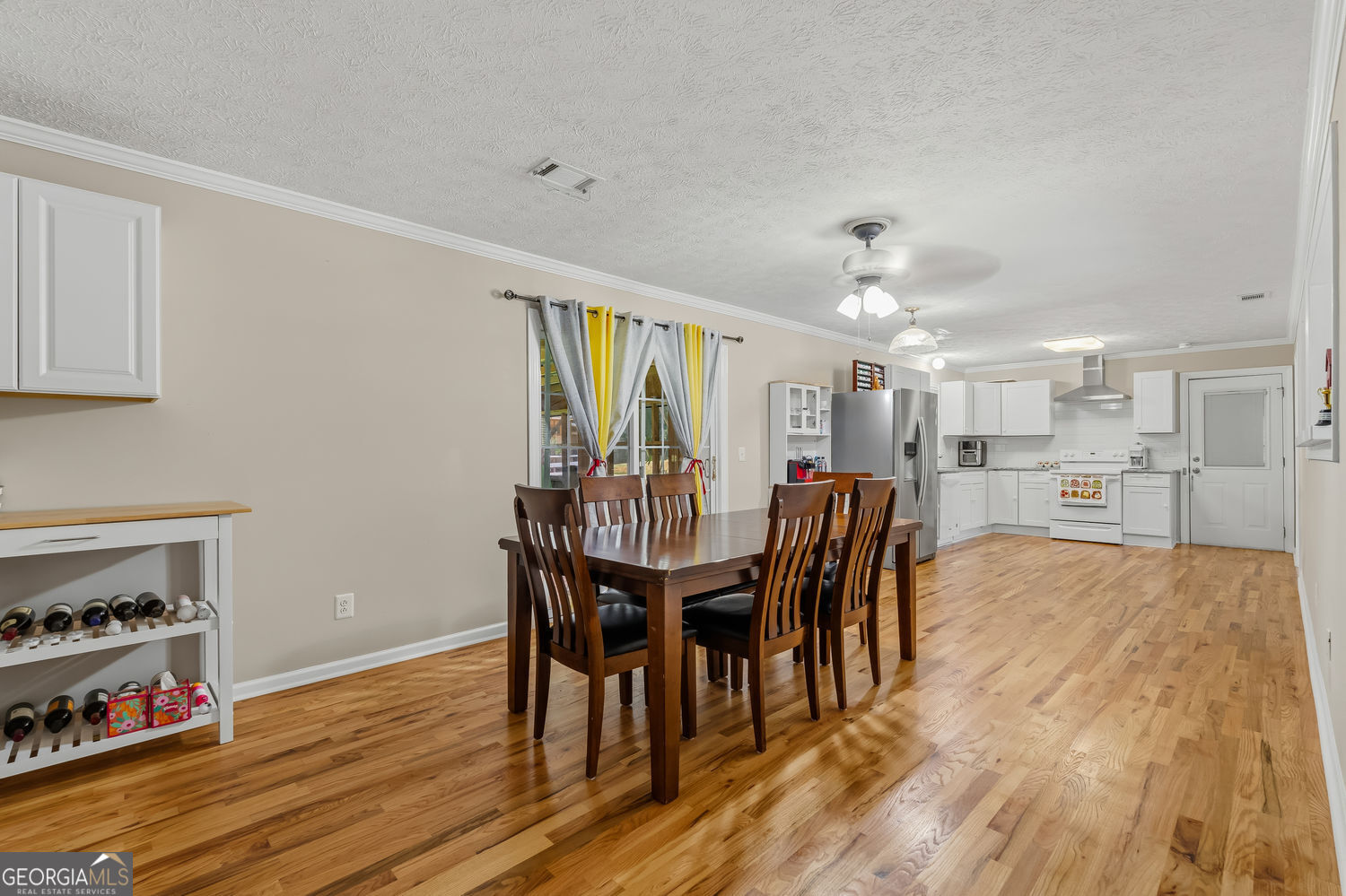 393 Greenleaf Court NW