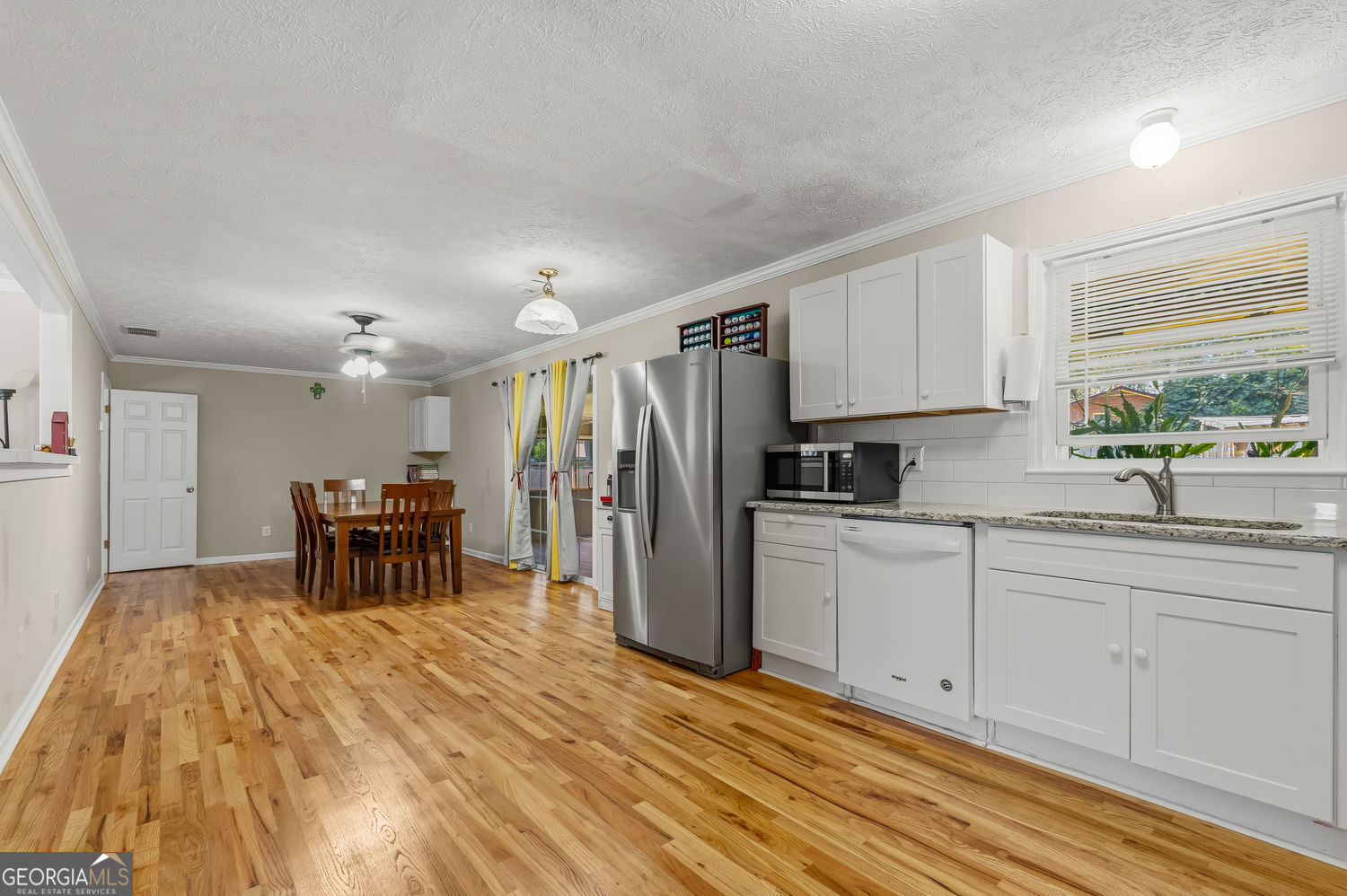 393 Greenleaf Court NW