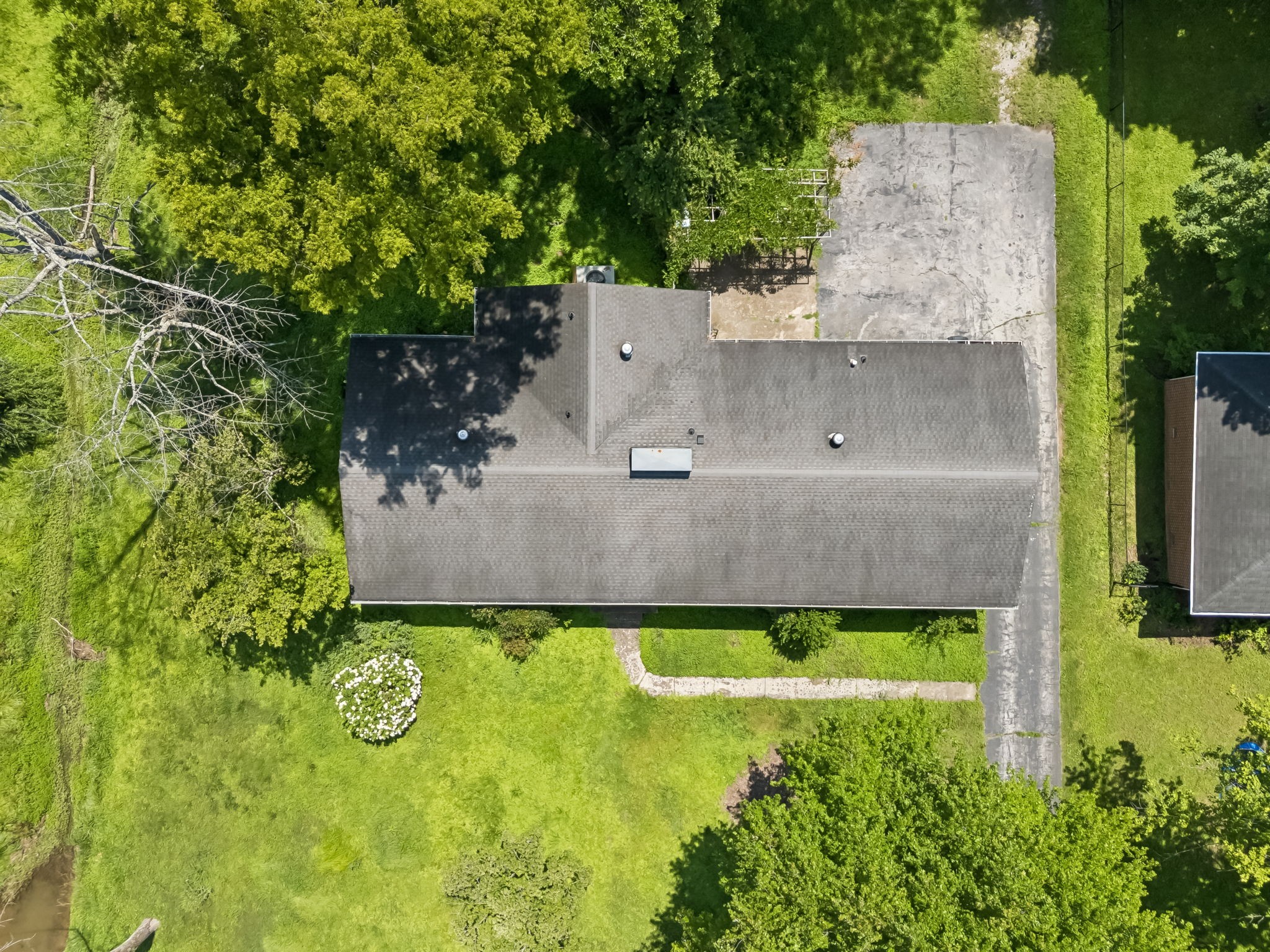 1401 Manor Rd