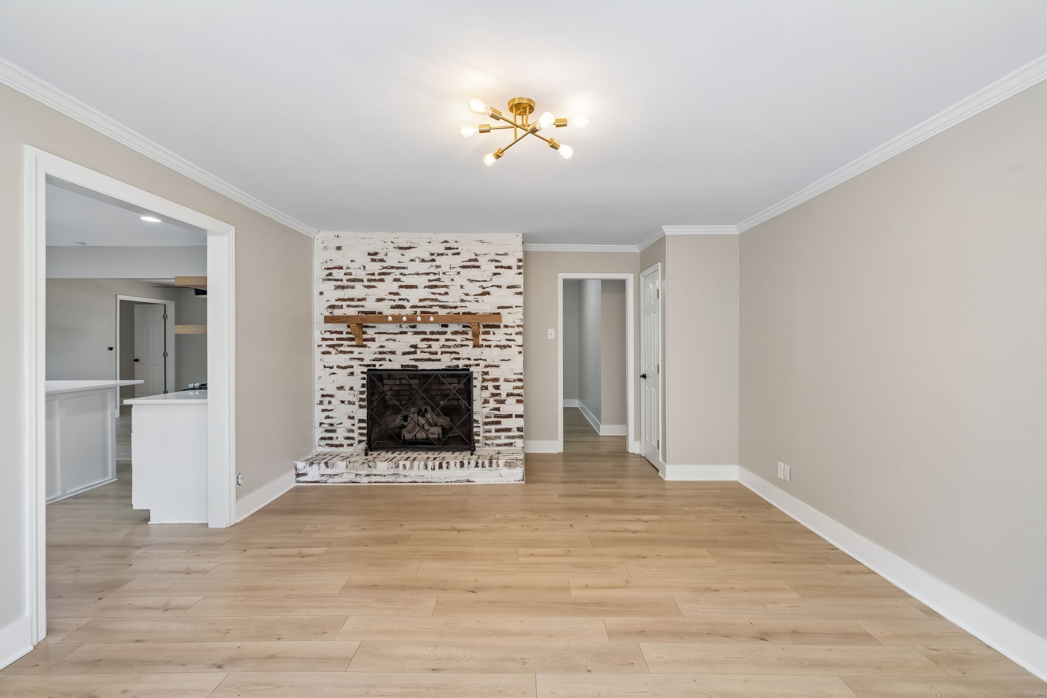 1401 Manor Rd