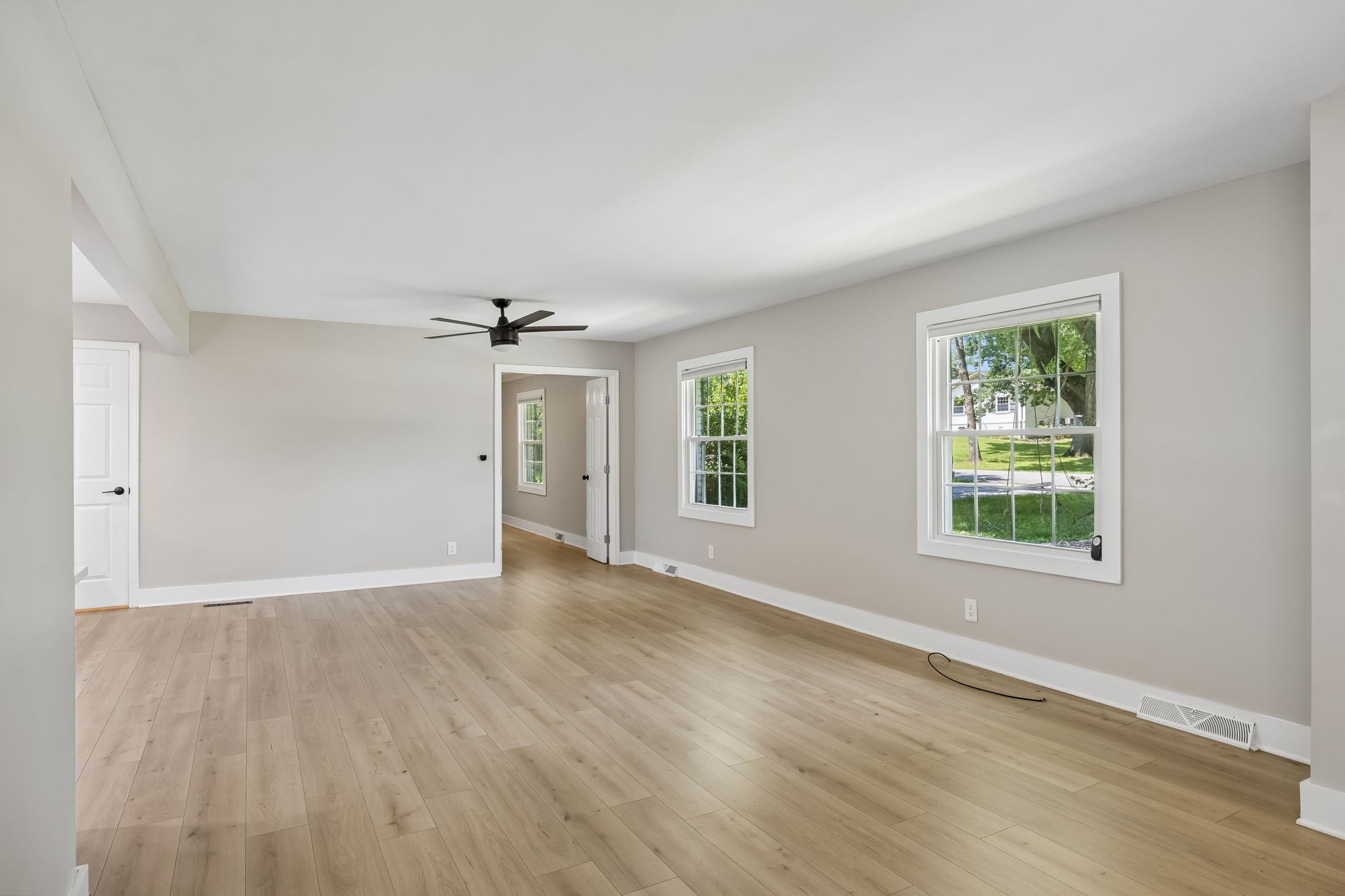 1401 Manor Rd