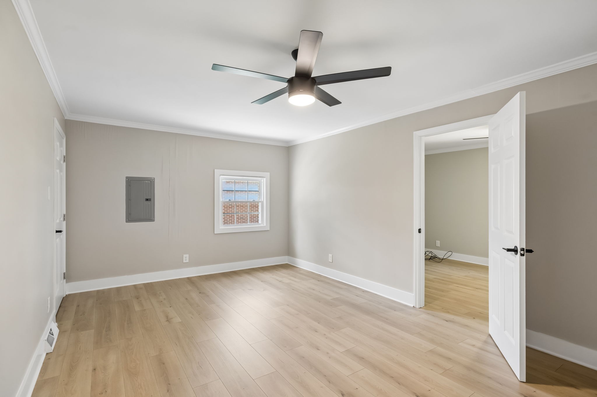 1401 Manor Rd