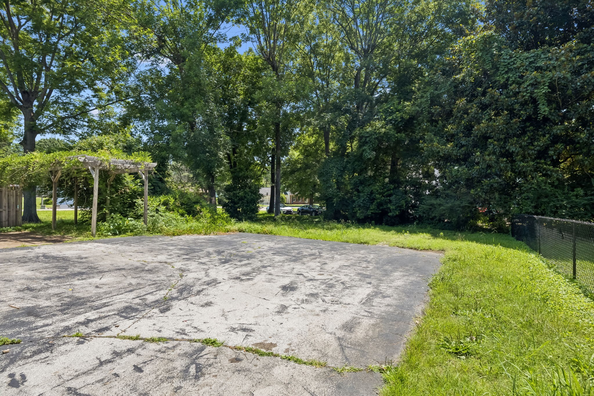 1401 Manor Rd