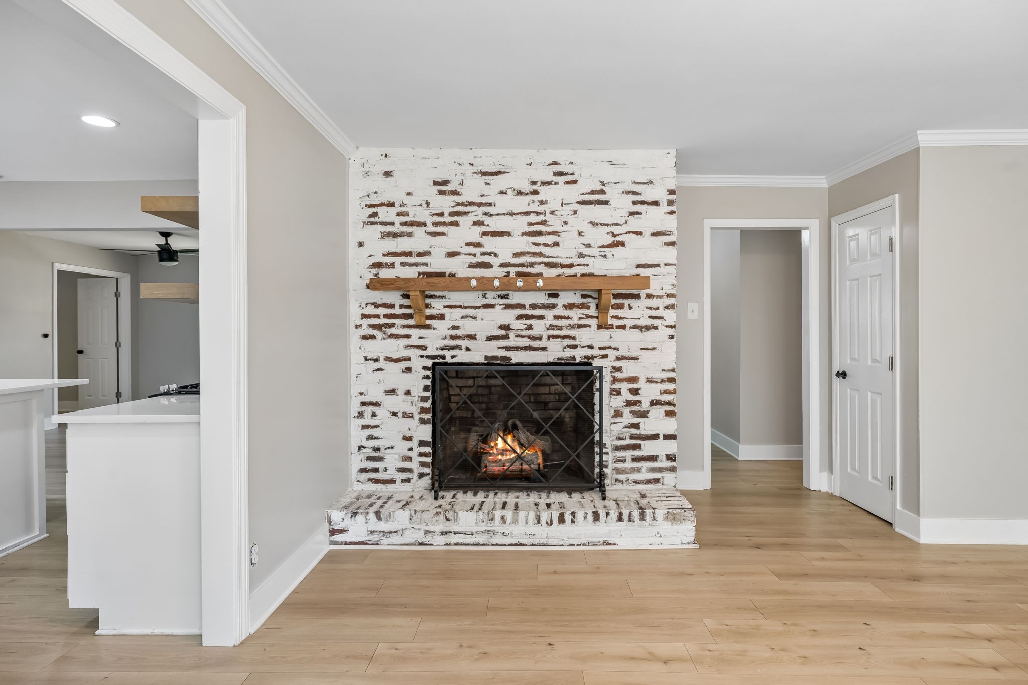 1401 Manor Rd