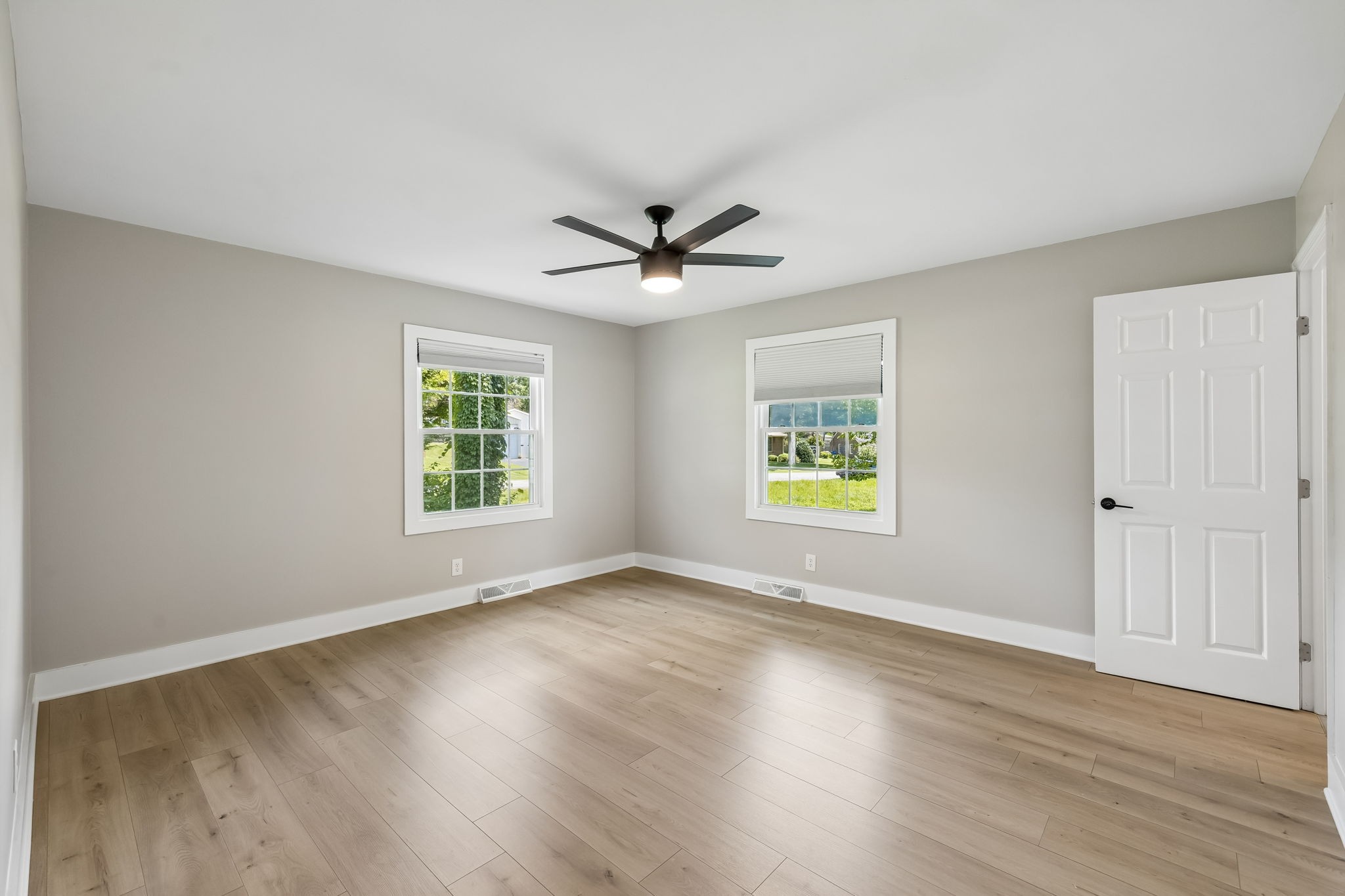 1401 Manor Rd