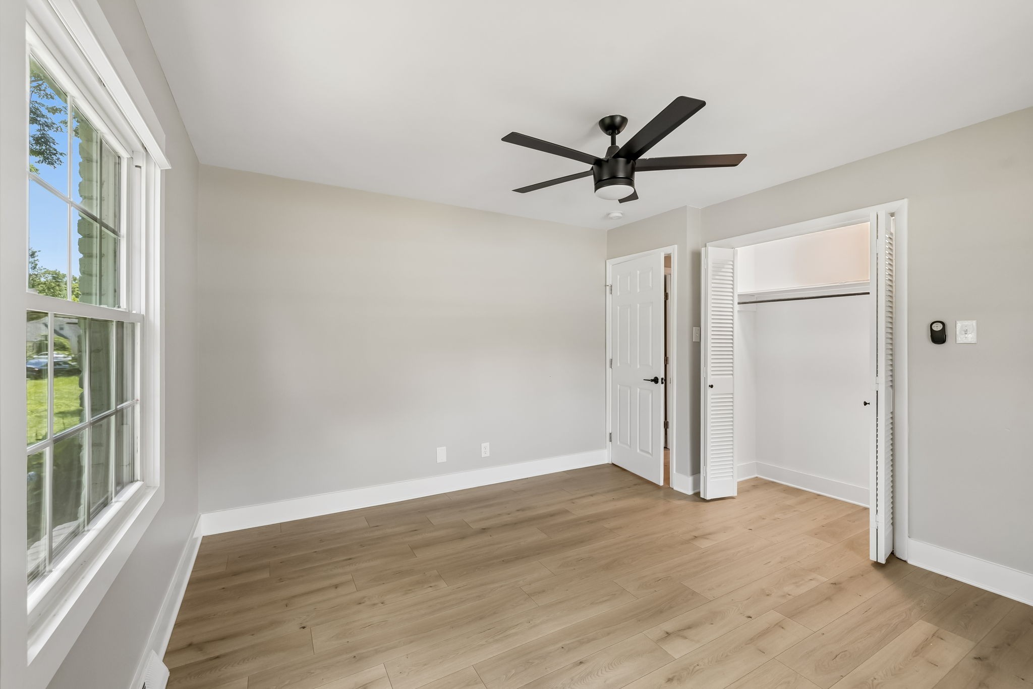 1401 Manor Rd