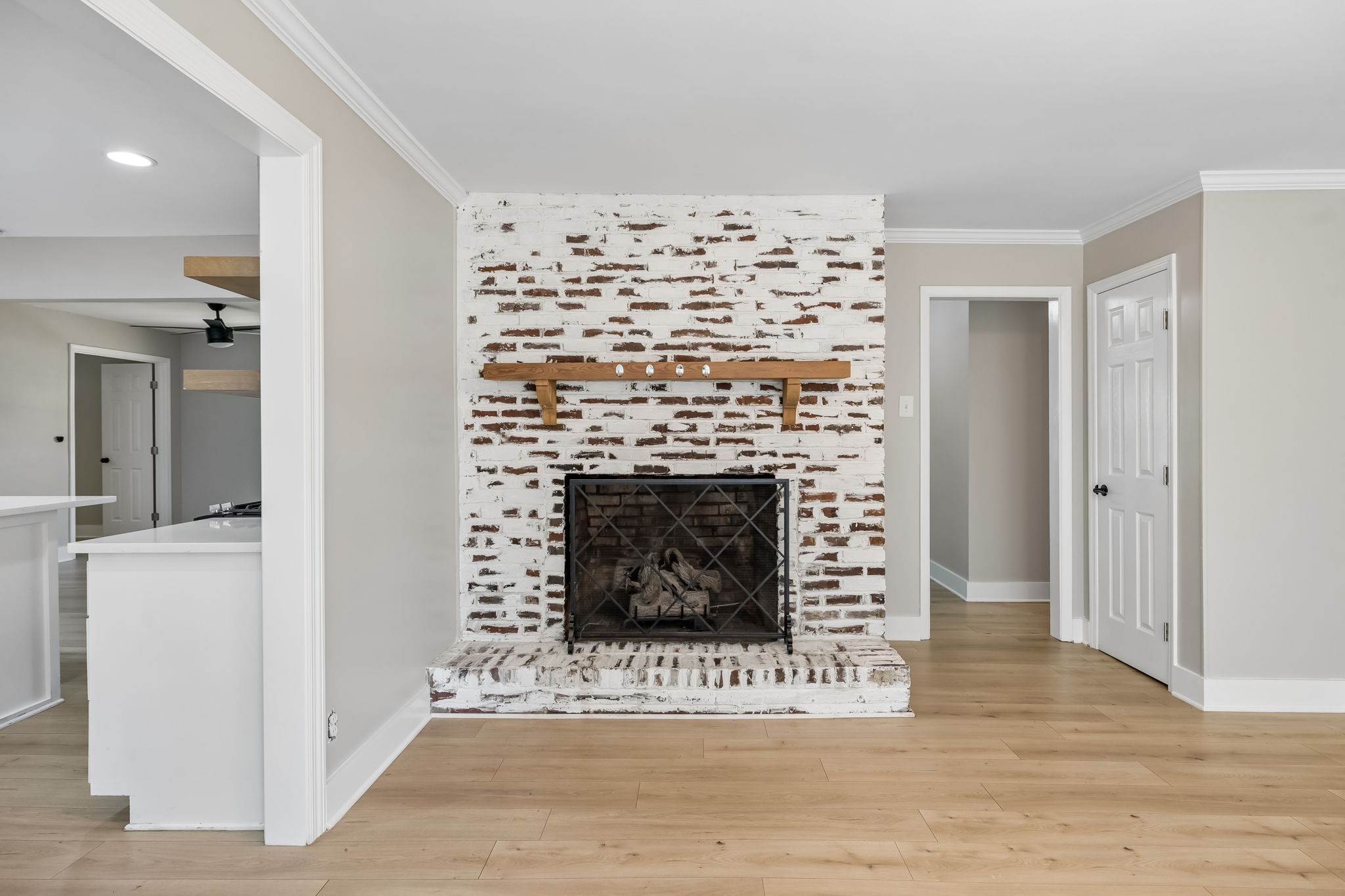 1401 Manor Rd