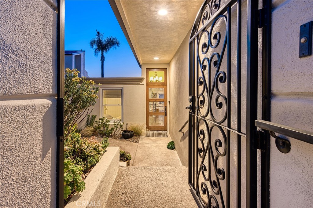 1155 Katella Street