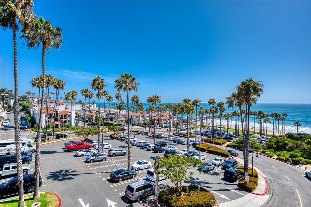 405 Avenida Granada