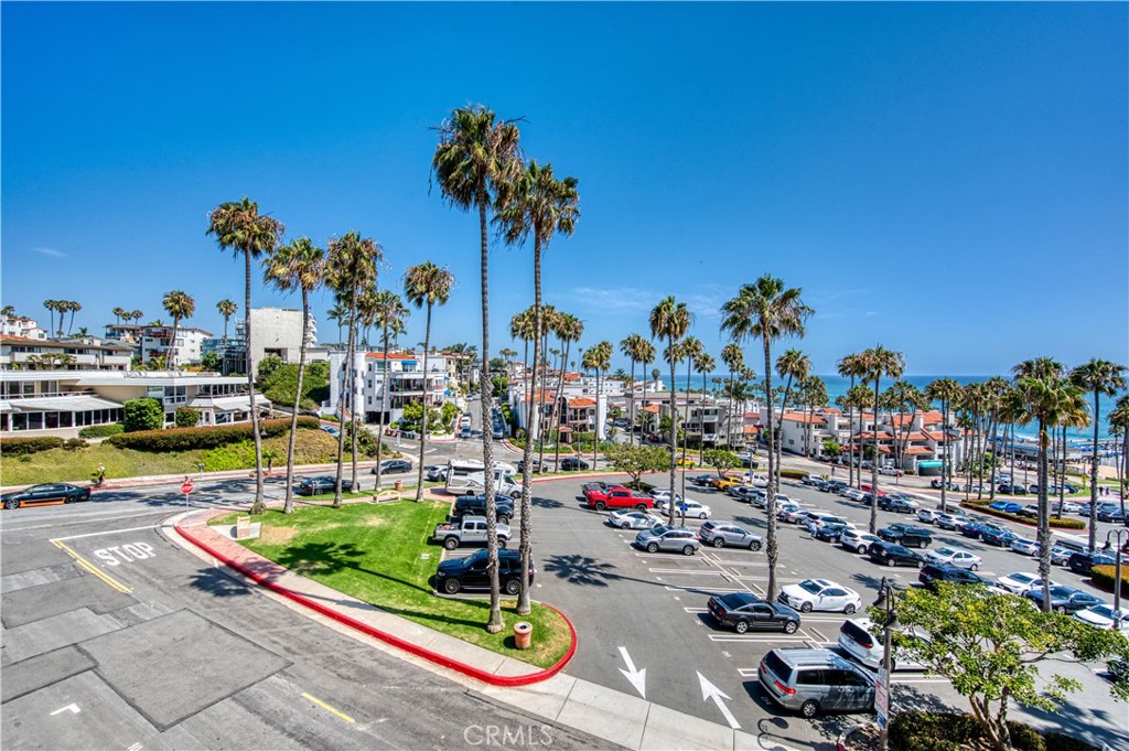 405 Avenida Granada