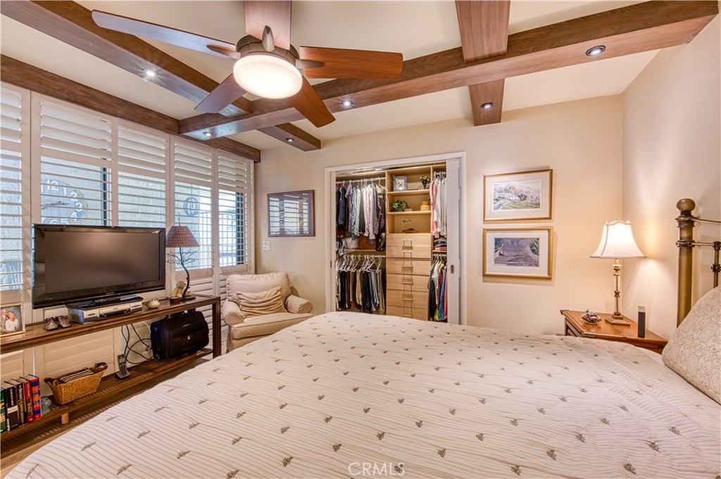405 Avenida Granada