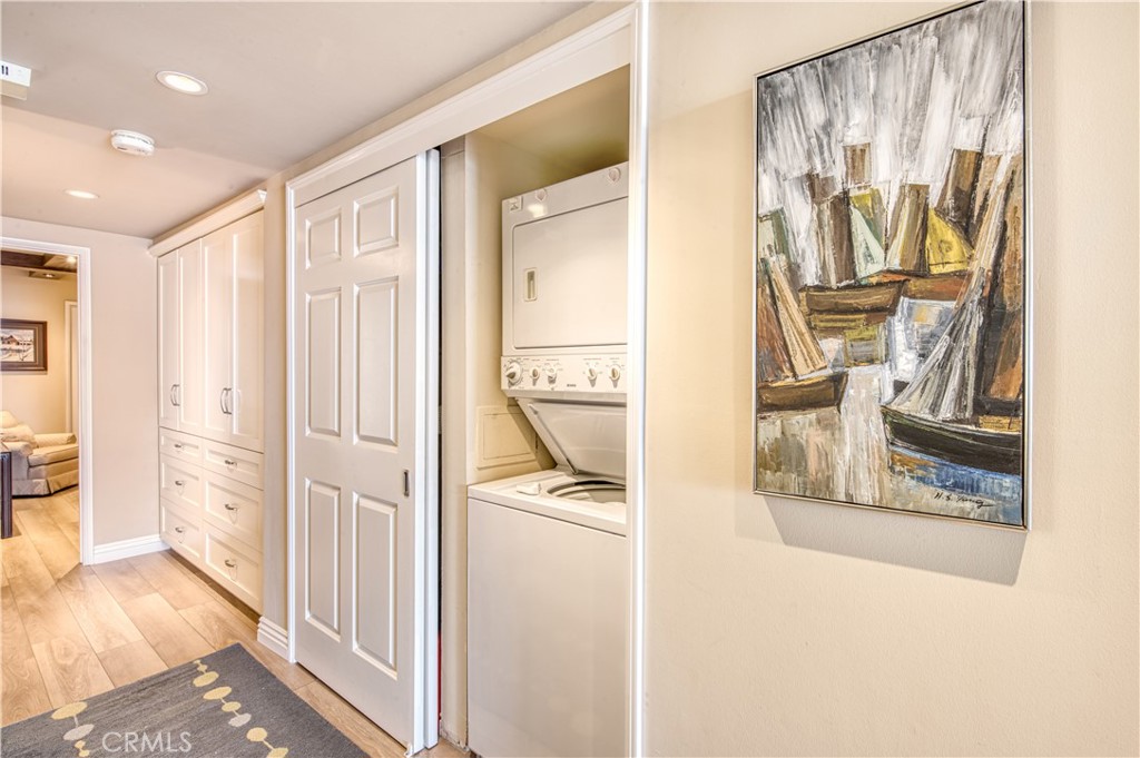 405 Avenida Granada
