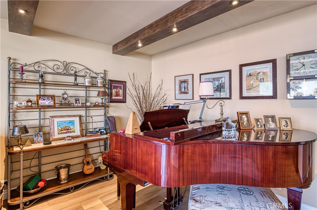 405 Avenida Granada
