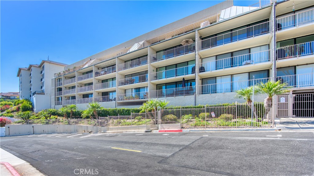 405 Avenida Granada