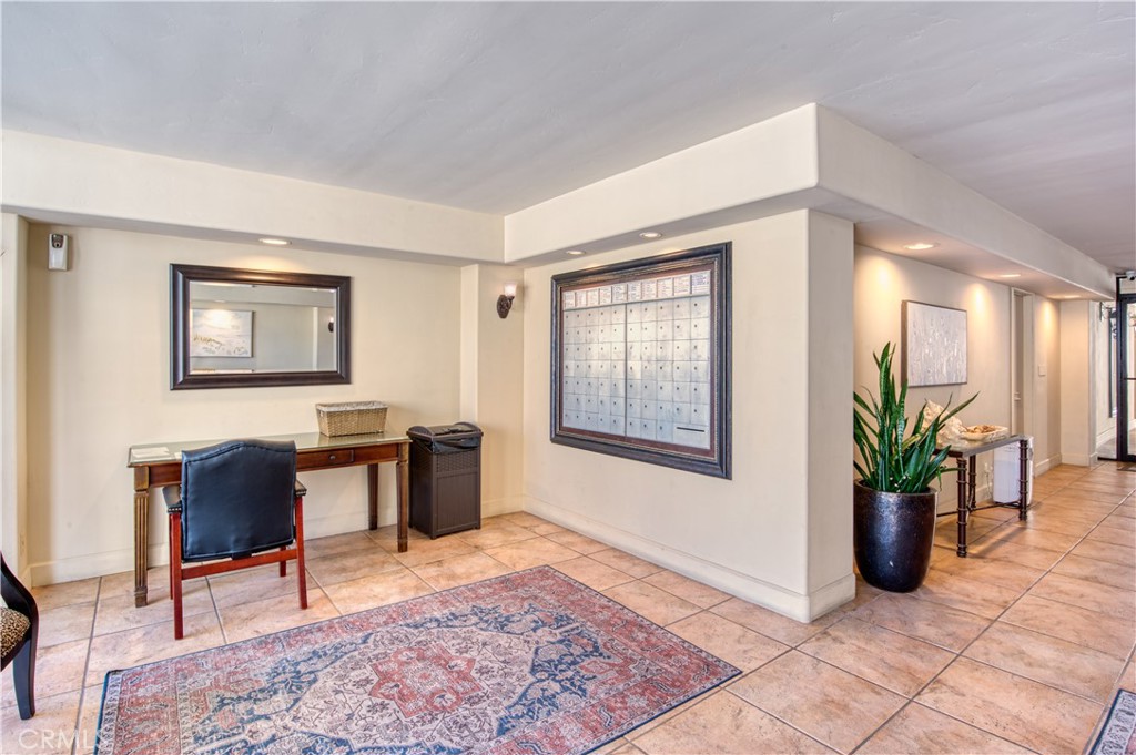 405 Avenida Granada