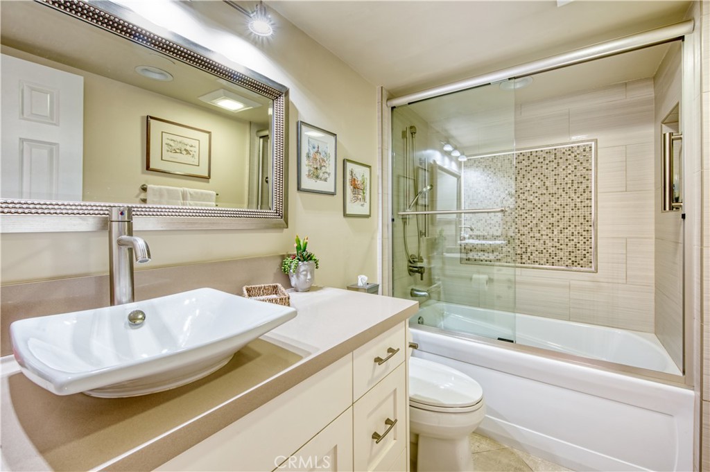 405 Avenida Granada