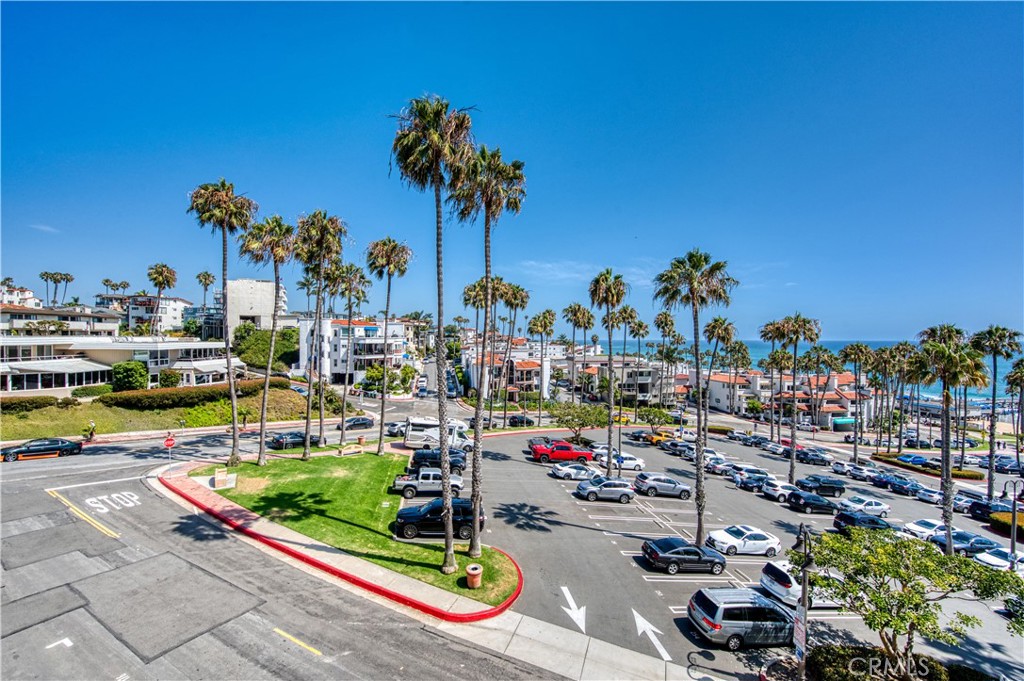 405 Avenida Granada