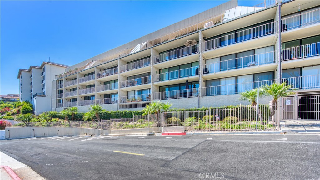 405 Avenida Granada