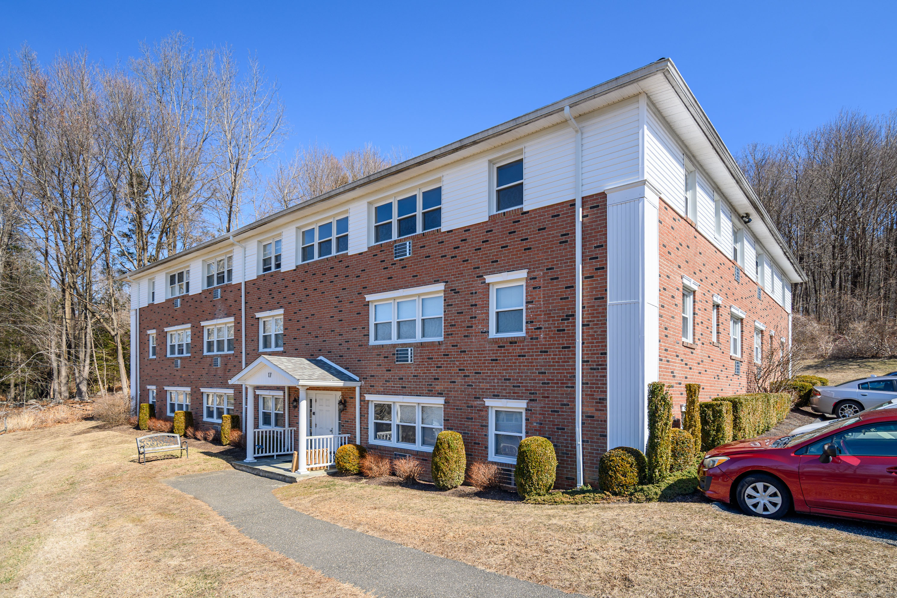 17 Fordyce Court APT 2