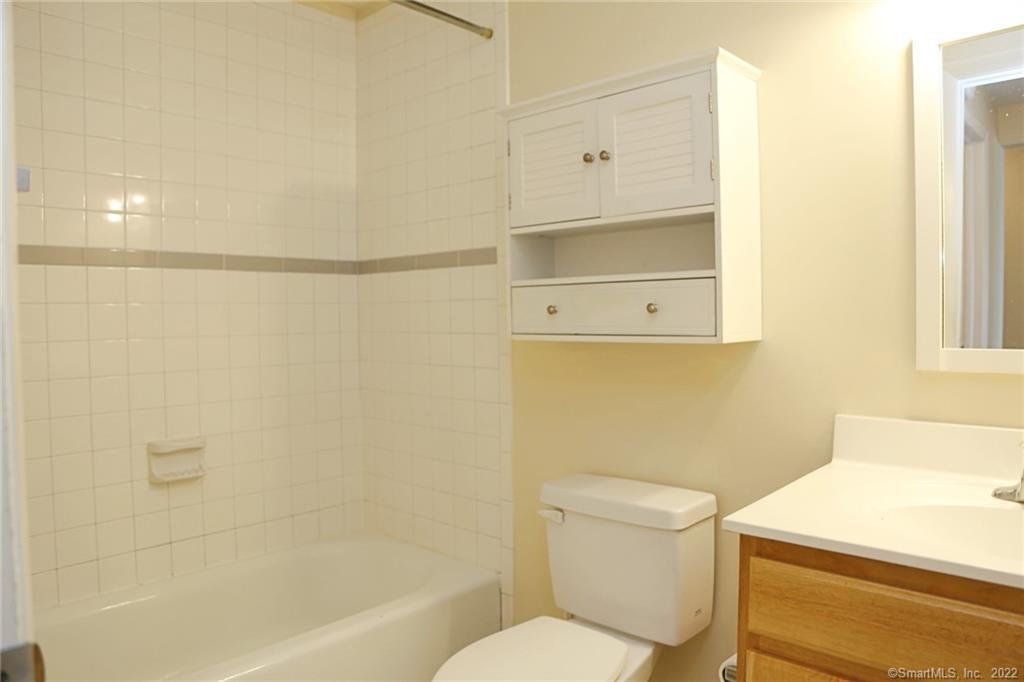 17 Fordyce Court APT 2