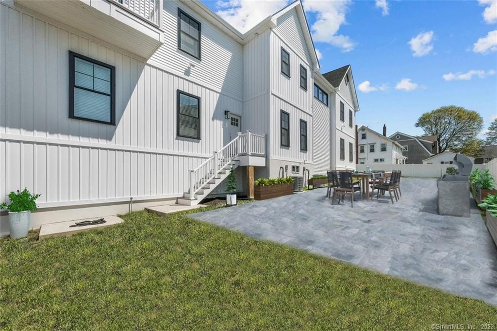 14 Crest Place