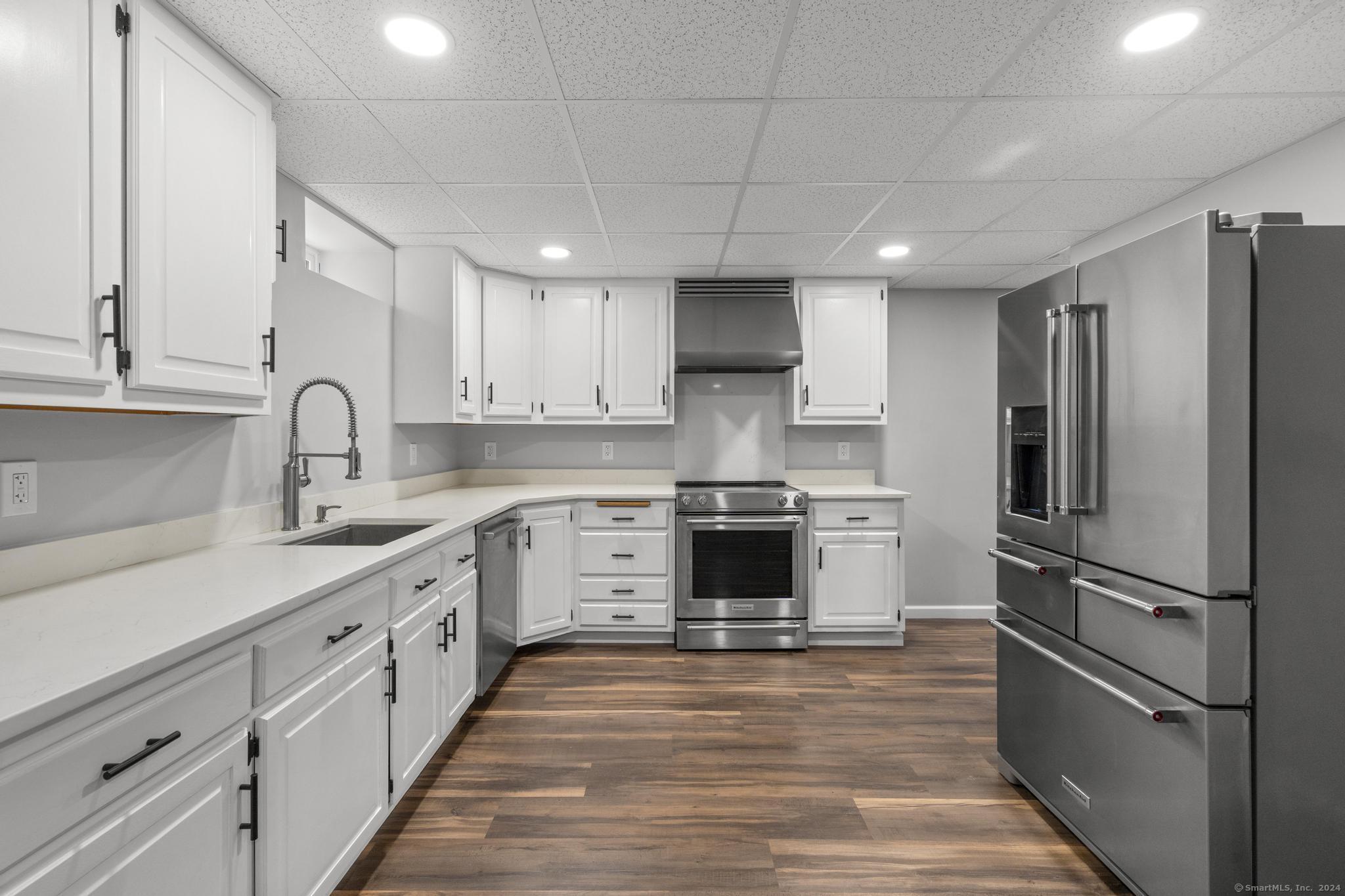 10 Avalon Way